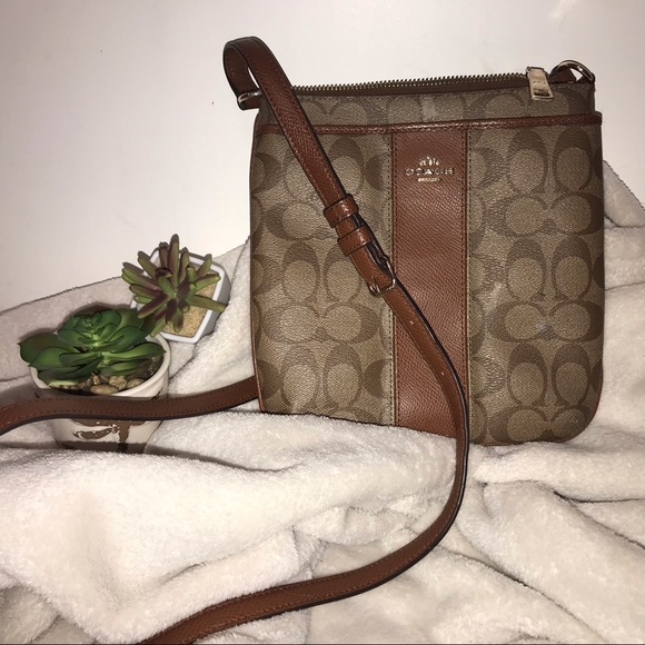 Purse - Picture 1 of 3